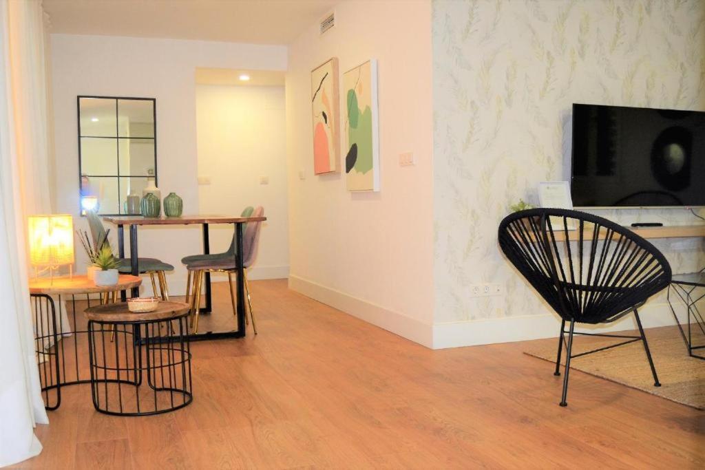 Ferienwohnung Acogedor Apartamento Junto Al Museo Picasso Málaga Exterior foto